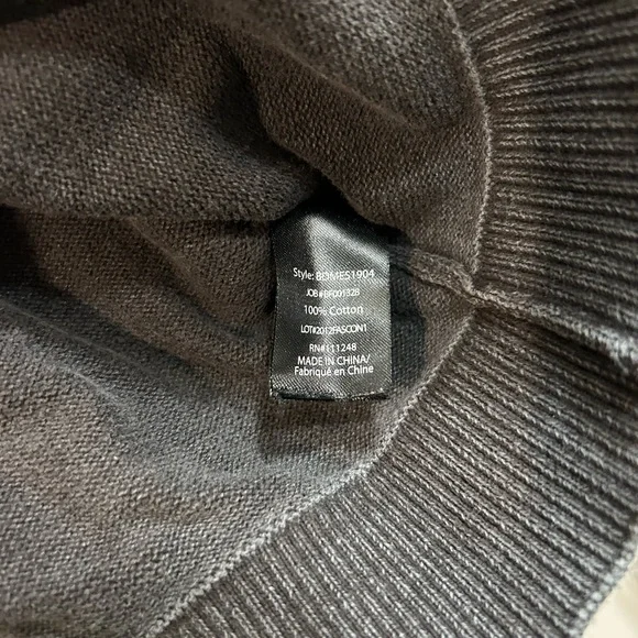 Barefoot Dreams Men's Sleeveless Hooded Pullover in Black - Picture 5 of 6